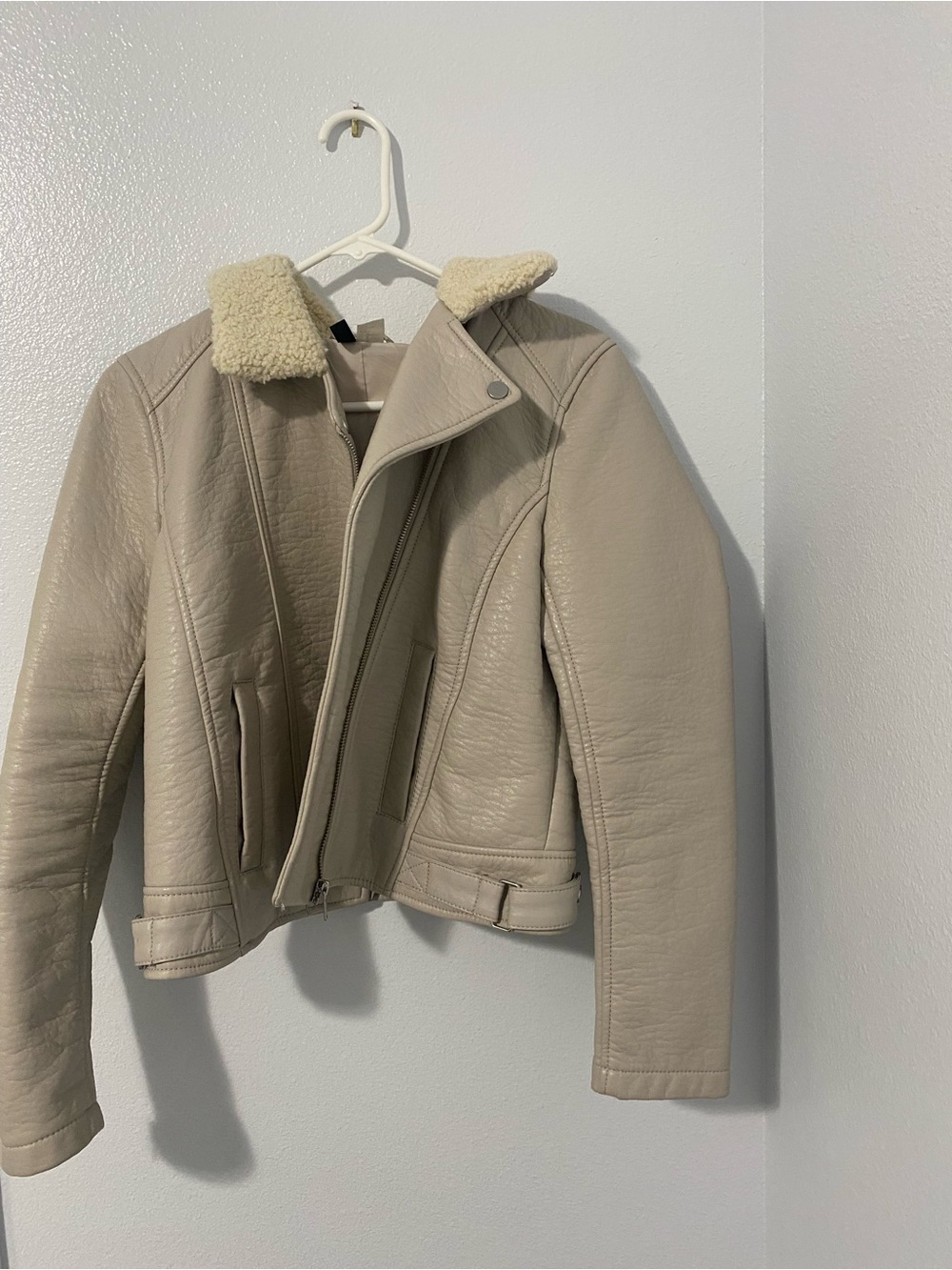 H&M Cream Faux-Shearling Collar Leather Moto Jacket
